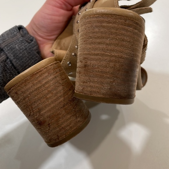 Gorgeous studded Barbara Barberi sandals - Picture 6 of 8